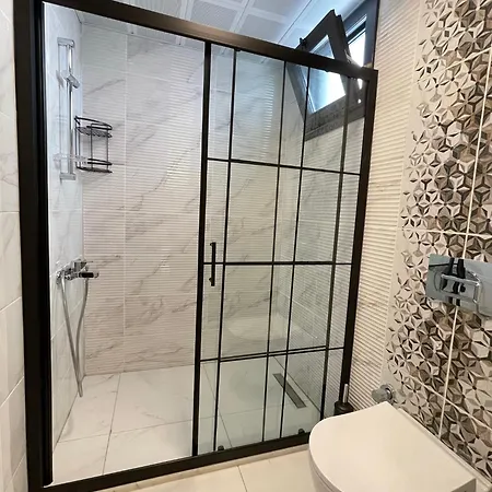 Olivaparts מלון מוגלה