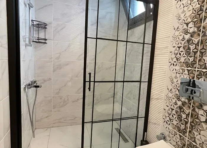 Olivaparts מלון מוגלה